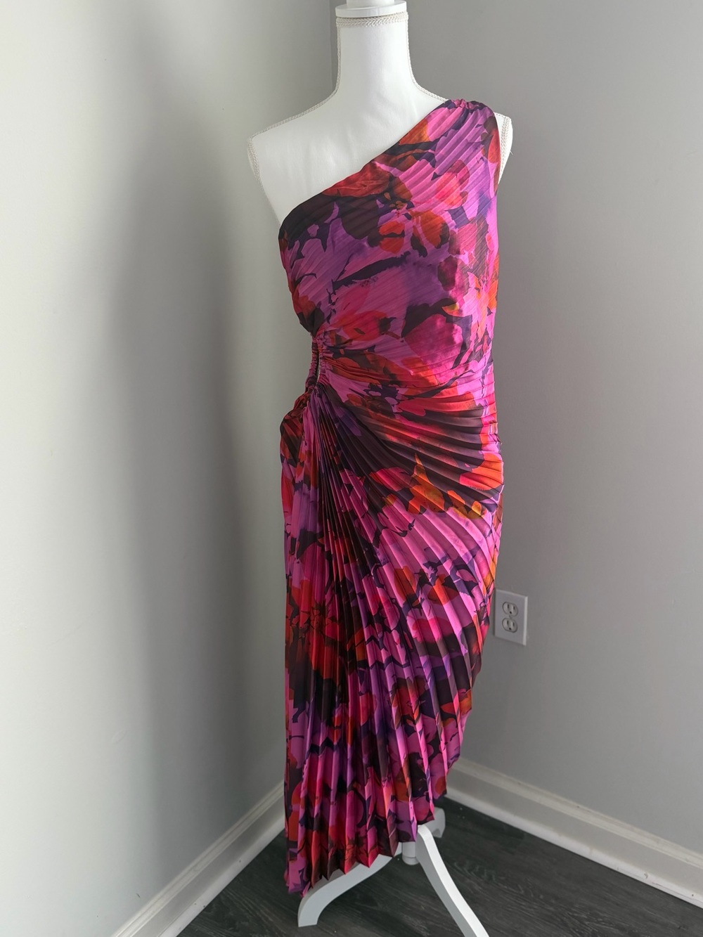Vici One-Shoulder Pleated Floral Midi Dress in Fuchsia and Red